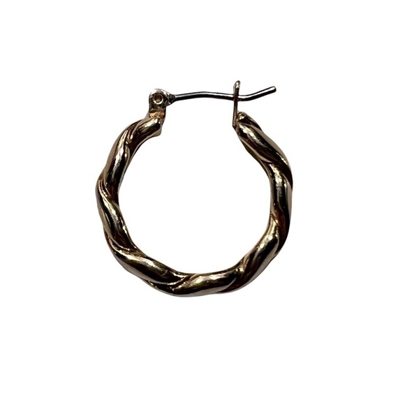 GOLD Twist Hoop Earrings. - Picture 4 of 4